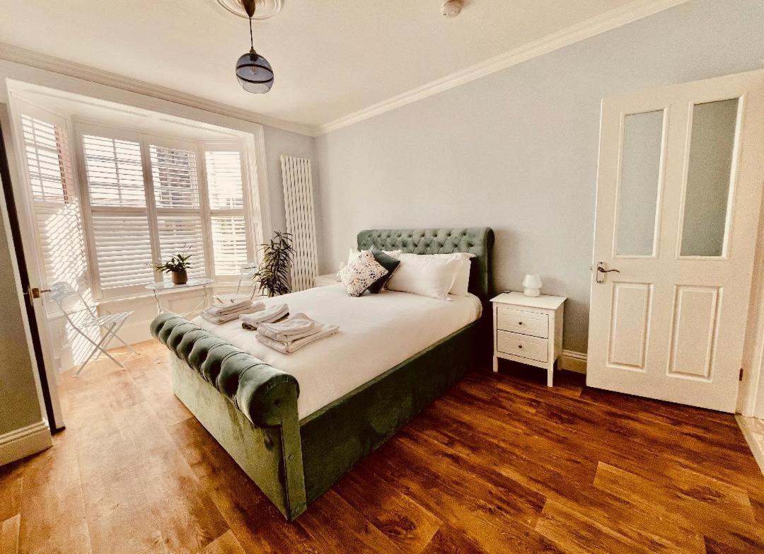 Apartamento Ingleside Mews Whitby Exterior foto